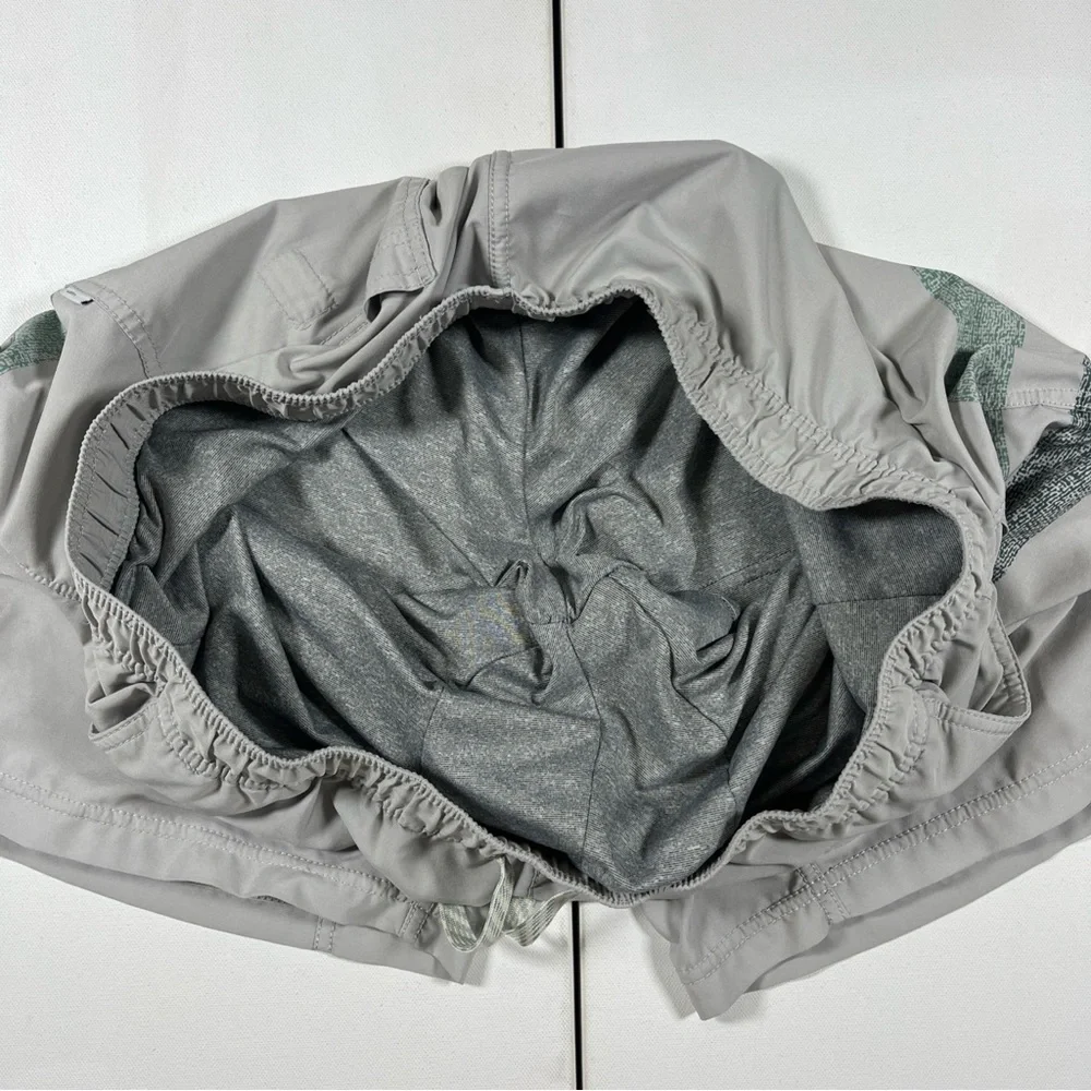 Vuori Kore Shorts Lined Drawstring Running Gym Stretch Gray Striped 8” Men’s XL - Picture 7 of 13